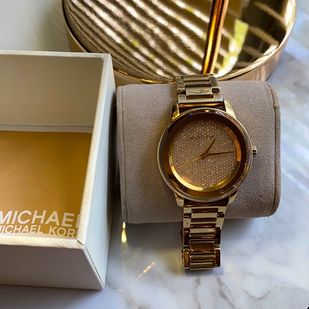MK watch